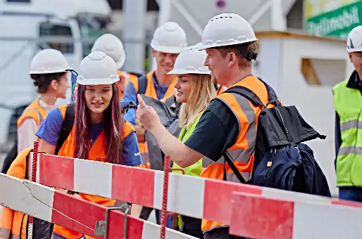 Wir vereinen wir die Stärken jedes Einzelnen im Team und führen komplexe Bauprojekte zum Erfolg