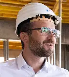 Erfolgsgeschichte Schwäbisch Hall – smino - Ein großes Bauprojekt einer GWG, ein komplexes Nutzungskonzept mit Mietwohnungen, Supermarkt und Bauträgerobjekt: Um die Vielzahl an Baubeteiligten und Prozessen stets aktuell im Blick zu haben, setzt die GWG Schwäbisch Hall auf die Software von smino.  - rene-eder2