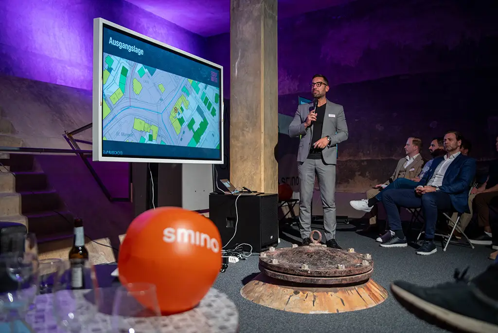 Erfolg­reiche smino Fuckup Night – Mut zum Schei­tern im ehema­ligen Wasser­re­ser­voir